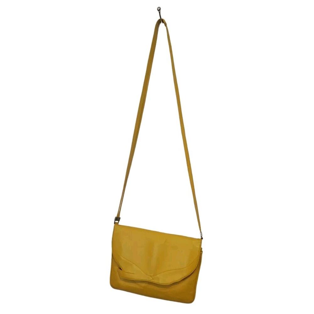 Gucci Vintage Crossbody Women Yellow Leather Bag